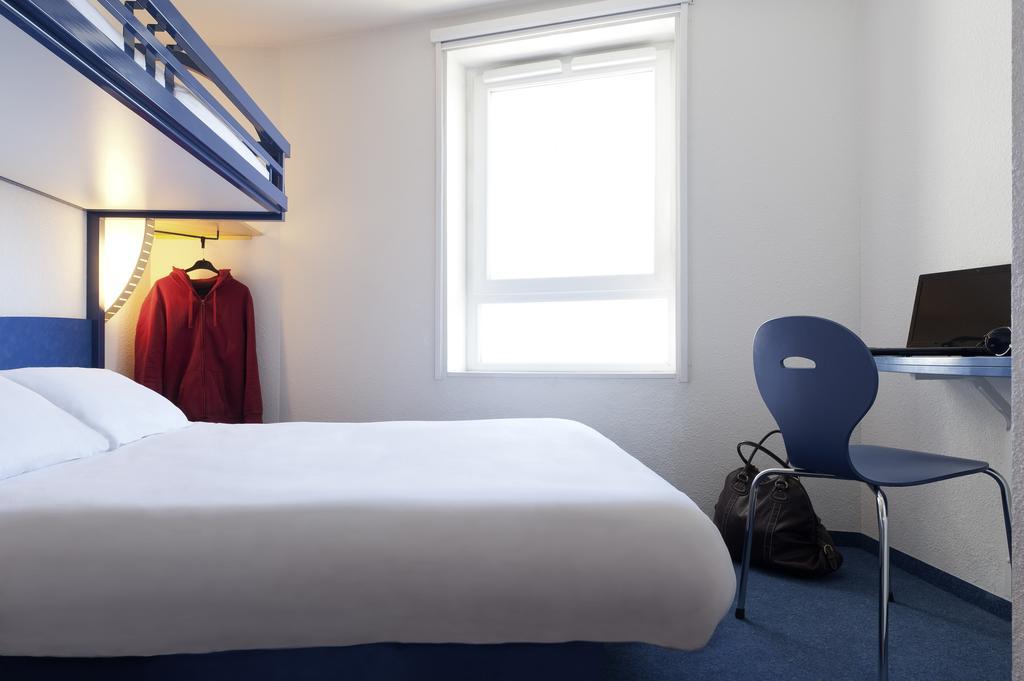 Ibis Budget Orly Chevilly Tram 7 Vitry-sur-Seine Bilik gambar